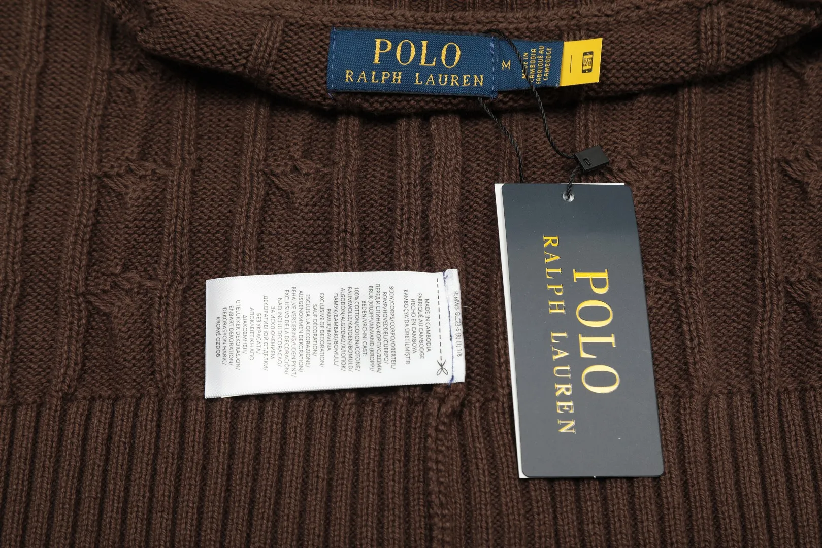 🅿️220 "Top quality" Style number: DS012# [Ralph Lauren round neck solid color pony embroidered logo twist knitted sweater] ✅Ralph Lauren classic basic versatile knitted pullover round neck sweater for men and women ✅Main supplier platform live broadcast Wholesale entity Replacement when out of stock No removal from shelves ✅ZP quality 1:1 version Scan the code to enter the GF website Counter quality ✅Detailed quality The only one in Guangzhou Imported quality cotton yarn, focusing on high-end, cost-effective, good quality needless to say ✅The version is restored to the original order, the maximum size can be worn up to 190 pounds, loose, comfortable and stress-free ✅The upper body is simple and easy to match, ootd must-have style, good-looking clothes are never picky, a must-have in couples' wardrobes, recommended. Size: S-XL Color: Black, off-white, gray, navy, khaki, pink, coffee, red